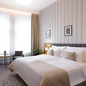 hotellátogatás